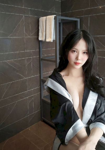 年轻女教师hd中字免费观看